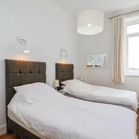 26 Metropole Towers Apartment *